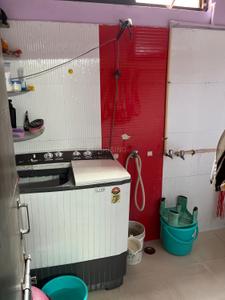 Bathroom Image of 900 Sq.ft 2 BHK Apartment / Flat for sale in Rakabganj Agra for Rs. 4000000
