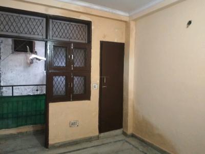 Bedroom Image of 450 Sq.ft 2 BHK Builder Floor for rent in Mayur Vihar Phase 1 New Delhi for Rs. 16000