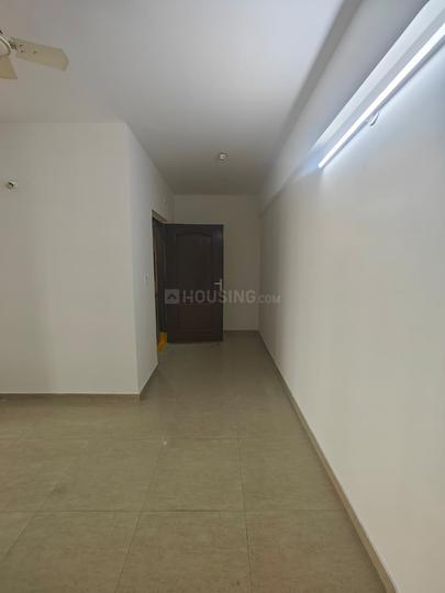 Arya Hamsa Main Image 1