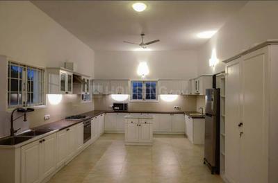 Kitchen Image of 4000 Sq.ft 4 BHK Independent House for rent in Panaiyur, Sholinganallur Chennai for Rs. 300000
