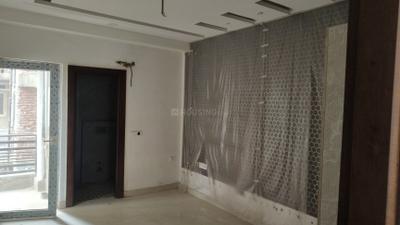 Bedroom Image of 1800 Sq.ft 4 BHK Apartment / Flat for sale in Sector 102 Noida for Rs. 8500000