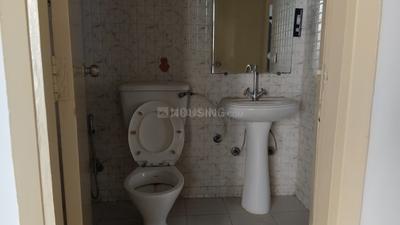 Bathroom Image of 1470 Sq.ft 3.5 BHK Apartment / Flat for sale in Gaurs 5th Avenue, Noida Extension Greater Noida for Rs. 13600000