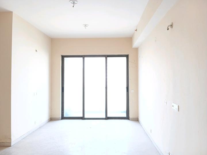 Paras Dews Main Image 1