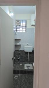 Bathroom Image of 1490 Sq.ft 3 BHK Apartment / Flat for sale in Jalahalli East Bengaluru for Rs. 9800000