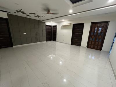 Living Room Image of 3420 Sq.ft 4 BHK Builder Floor for rent in Sector 31 Faridabad for Rs. 63000