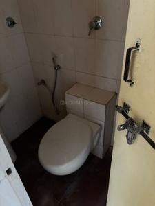 Bathroom Image of 920 Sq.ft 2 BHK Apartment / Flat for sale in Padil Mangalore for Rs. 4500000