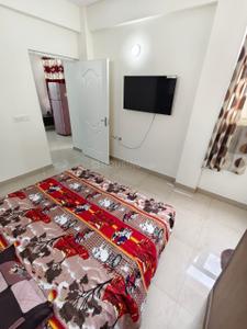Bedroom Image of 800 Sq.ft 2 BHK Apartment / Flat for rent in Shree Vardhman Mantra, Sector 67 Gurgaon for Rs. 28000