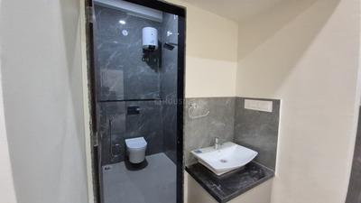 Bathroom Image of 500 Sq.ft 1 BHK Builder Floor for rent in Mahalakshmi Nagar Indore for Rs. 24000