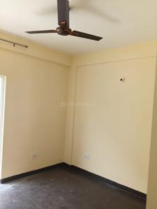 Bedroom Image of 934 Sq.ft 3 BHK Apartment / Flat for rent in Wave City Residential Plots, Wave City Ghaziabad for Rs. 16000