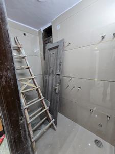 Image of 901 Sq.ft 3 BHK Builder Floor for sale in Laxmi Nagar, New Delhi for Rs. 7500000