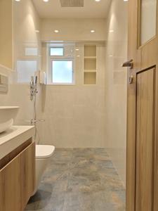 Common Bathroom Image of 600 Sq.ft 1 BHK Apartment / Flat for rent in Divine Shivom Khar Station, Khar West Mumbai for Rs. 210000
