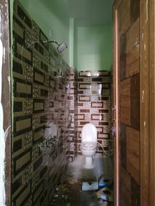 Common Bathroom Image of 620 Sq.ft 1 BHK Independent House for sale in New Mansarovar Park, Bamheta Village Ghaziabad for Rs. 3700000