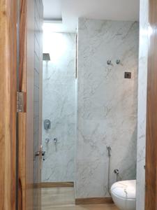 Common Bathroom Image of 1620 Sq.ft 3 BHK Builder Floor for sale in BPTP District 3, Sector 85 Faridabad for Rs. 17500000