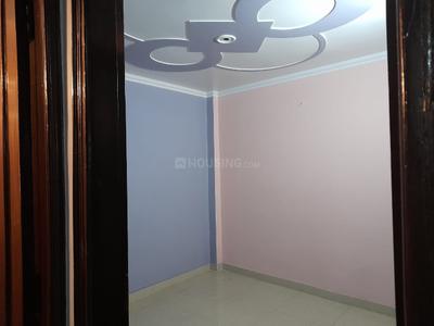 Bedroom Image of 780 Sq.ft 2 BHK Builder Floor for rent in Preet Vihar New Delhi for Rs. 18000