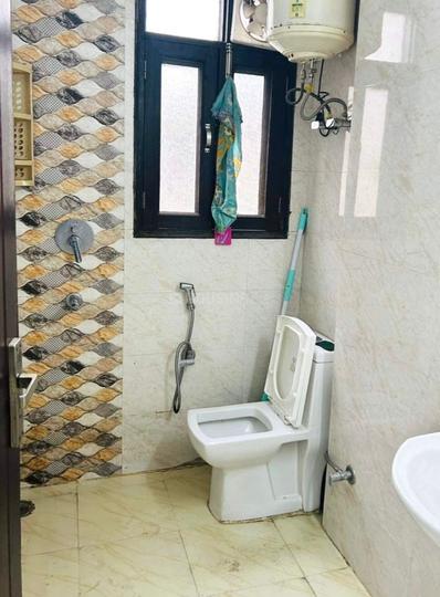 West Patel Nagar, Patel Nagar Bathroom 1