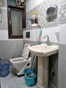 Common Bathroom Image of 452 Sq.ft 2 BHK Apartment / Flat for sale in RWA Om Vihar, Uttam Nagar New Delhi for Rs. 2600000