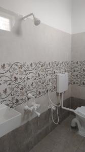 Bathroom Image of 500 Sq.ft 1 BHK Apartment / Flat for rent in Kalangal Coimbatore for Rs. 8000