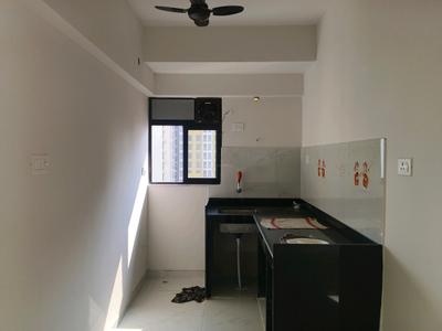 Kitchen Image of 700 Sq.ft 1 BHK Apartment / Flat for rent in Runwal Gardens Phase I, Dombivli East Thane for Rs. 12500