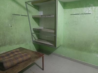 Bedroom Image of 750 Sq.ft 1 BHK Builder Floor for rent in Rajajipuram Lucknow for Rs. 12000