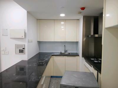 Kitchen Image of 710 Sq.ft 1 BHK Apartment / Flat for sale in Lodha New Cuffe Parade, Sion Mumbai for Rs. 18200000