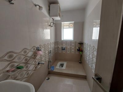 Bathroom Image of 1800 Sq.ft 3 BHK Apartment / Flat for rent in Lalpur Ranchi for Rs. 25000