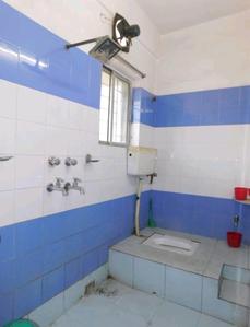 Bathroom Image of 860 Sq.ft 2 BHK Apartment / Flat for rent in Balaka Apartment, Kankurgachi Kolkata for Rs. 23000
