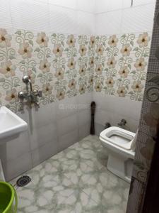 Bathroom Image of 540 Sq.ft 2 BHK Apartment / Flat for rent in Darshan Purwa Kanpur for Rs. 12000