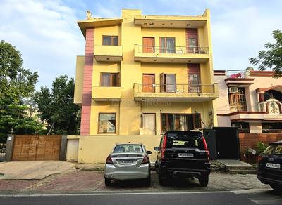 Image of RoomSoom PG in Sector 19, Noida