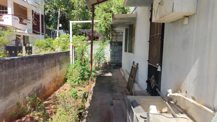 Yasri Living Main Image 1