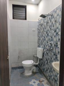 Common Bathroom Image of 750 Sq.ft 2 BHK Apartment / Flat for sale in CI Golf City, Kambakshpur Noida for Rs. 3085251