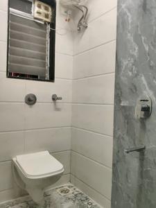 Common Bathroom Image of 450 Sq.ft 1 BHK Apartment / Flat for rent in Adityaraj Shanti Sadan, Vikhroli East Mumbai for Rs. 39000