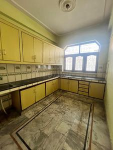 Kitchen Image of 1500 Sq.ft 3 BHK Builder Floor for rent in Rawat Pur Kanpur for Rs. 26000