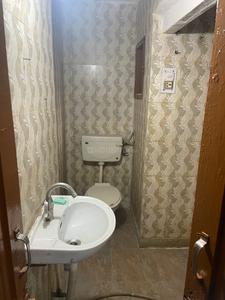 Bathroom Image of 620 Sq.ft 2 BHK Builder Floor for sale in Shalimar Bagh New Delhi for Rs. 8000000