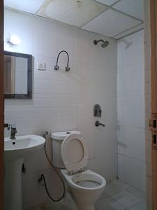 Common Bathroom Image of 930 Sq.ft 2 BHK Apartment / Flat for sale in Supertech Cape Town, Sector 74 Noida for Rs. 9500000