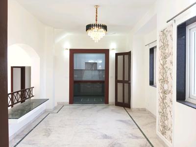 Dining Area Image of 1950 Sq.ft 3 BHK Apartment / Flat for sale in Sector 9 Gurgaon for Rs. 16500000