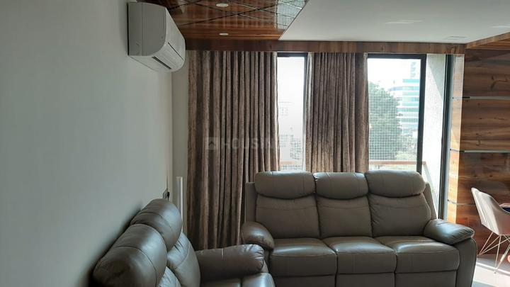 Maruti Zenobia Main Image 1