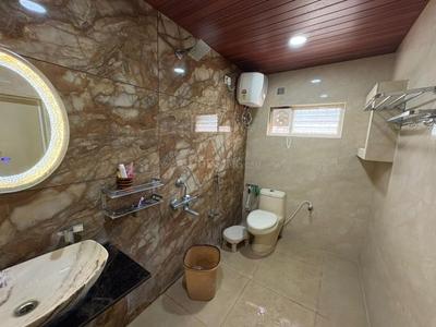 Bathroom Image of 1600 Sq.ft 3 BHK Apartment / Flat for rent in Narayanguda Hyderabad for Rs. 38000