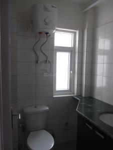 Bathroom Image of 1360 Sq.ft 2 BHK Apartment / Flat for sale in BPTP Princess Park, Sector 86 Faridabad for Rs. 7500000