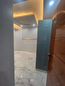 Bedroom Image of 1250 Sq.ft 3 BHK Builder Floor for rent in Swaraj Homes Gagan Vihar The Aviation Employees CGHS, Gagan Vihar New Delhi for Rs. 35000