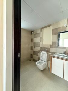 Bathroom Image of 1150 Sq.ft 2 BHK Apartment / Flat for rent in Karle Town Centre Zenith, Nagavara Bengaluru for Rs. 70000