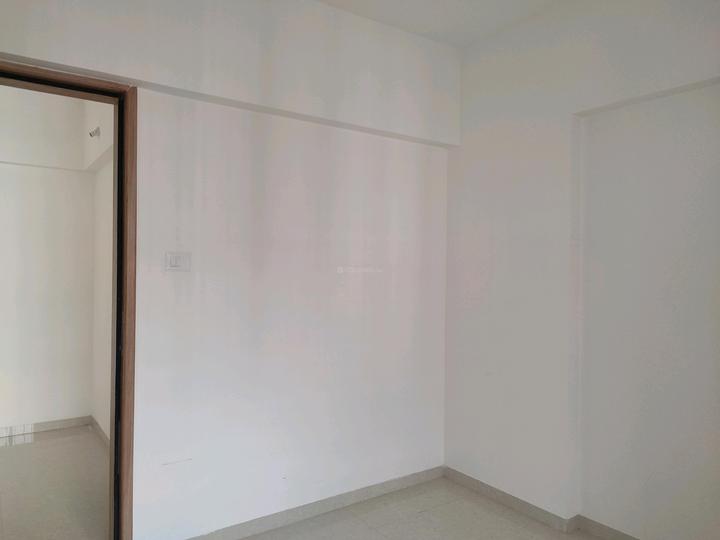 F5 Silver Crest Block B Main Image 1