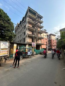 Image of 734 Sq.ft 2 BHK Apartment / Flat for sale in Chinar Park, Kolkata for Rs. 4000000