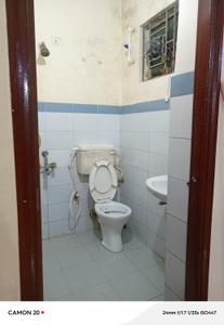 Bathroom Image of 580 Sq.ft 2 BHK Apartment / Flat for sale in Shapoorji Pallonji Shukhobrishti Spandan Phase 9 , New Town Kolkata for Rs. 3300000