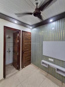 Bedroom Image of 650 Sq.ft 2 BHK Builder Floor for rent in Karkardooma New Delhi for Rs. 15000