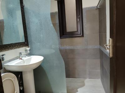 Bathroom Image of 1800 Sq.ft 4 BHK Builder Floor for sale in Safdarjung Enclave New Delhi for Rs. 60000000