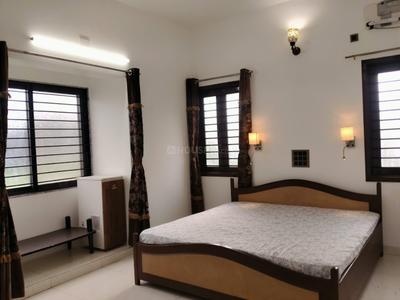 Bedroom Image of 1400 Sq.ft 3 BHK Villa for rent in Sunpharma Road Vadodara for Rs. 40000