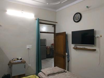 Bedroom Image of 910 Sq.ft 2 BHK Builder Floor for sale in Shahdara New Delhi for Rs. 8000000