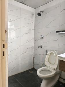 Common Bathroom One Image of 1420 Sq.ft 2 BHK Apartment / Flat for sale in Paras Irene, Sector 70A Gurgaon for Rs. 16999999