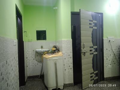 Bathroom Image of 750 Sq.ft 2 BHK Builder Floor for rent in Nawada New Delhi for Rs. 15008