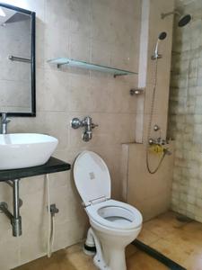 Common Bathroom Image of 600 Sq.ft 1 BHK Apartment / Flat for sale in Hiranandani Estate Thane for Rs. 9500000